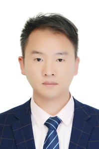 袁东-城轨交通专业教师
毕业于西华师范大学教育系，培训高级讲师，90后演说家。